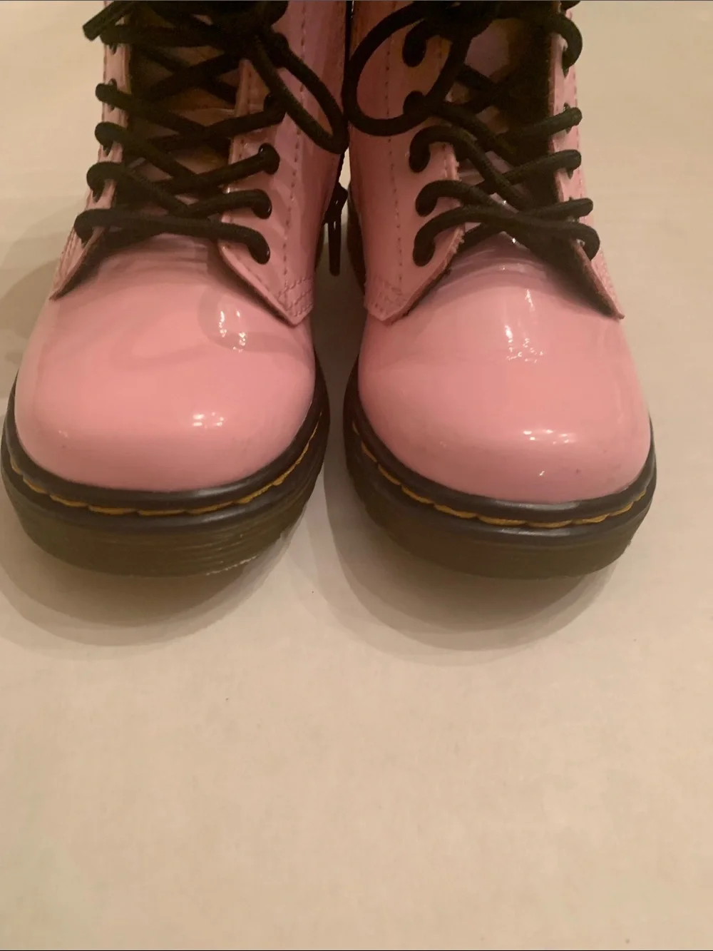 EUC Doc Martins 1460 Little Girl size 7 Pink Patent Leather